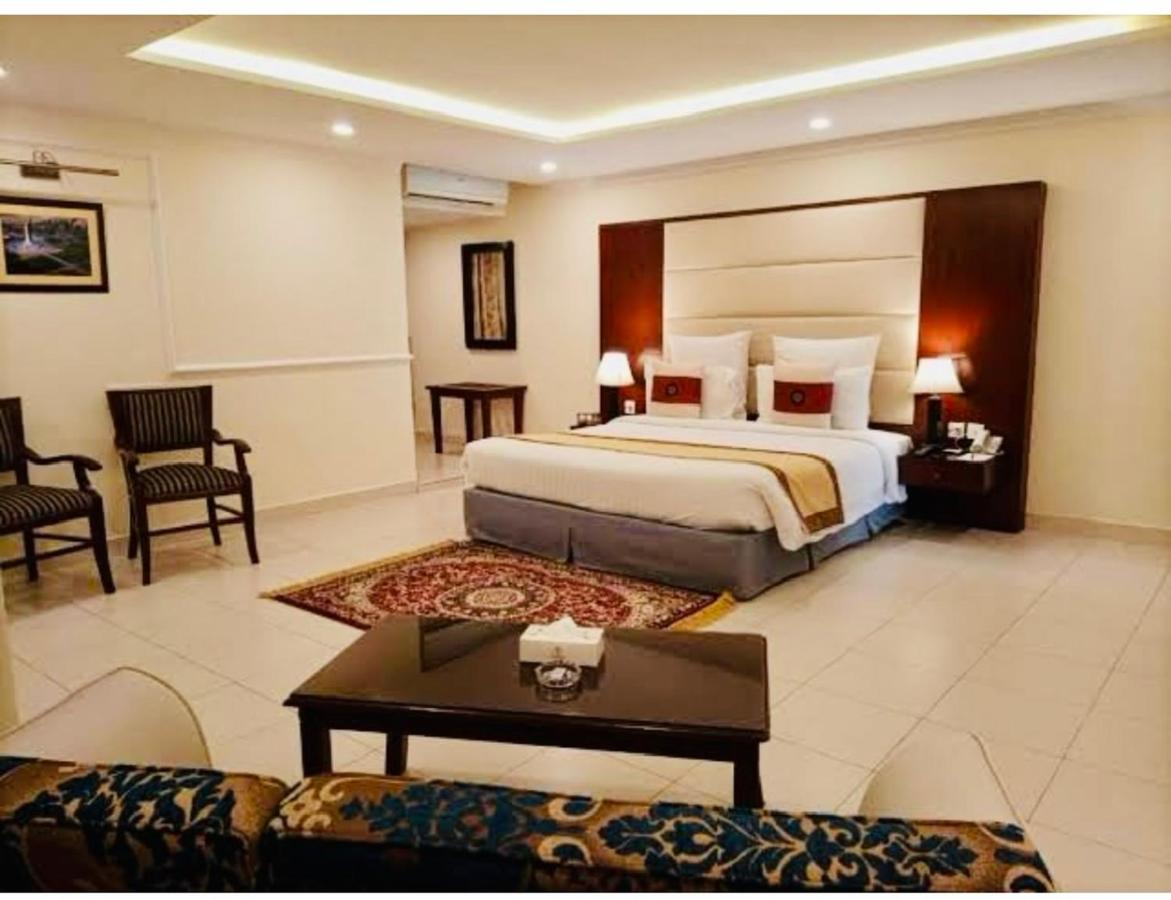 Hotel New Mid City Multan Luaran gambar